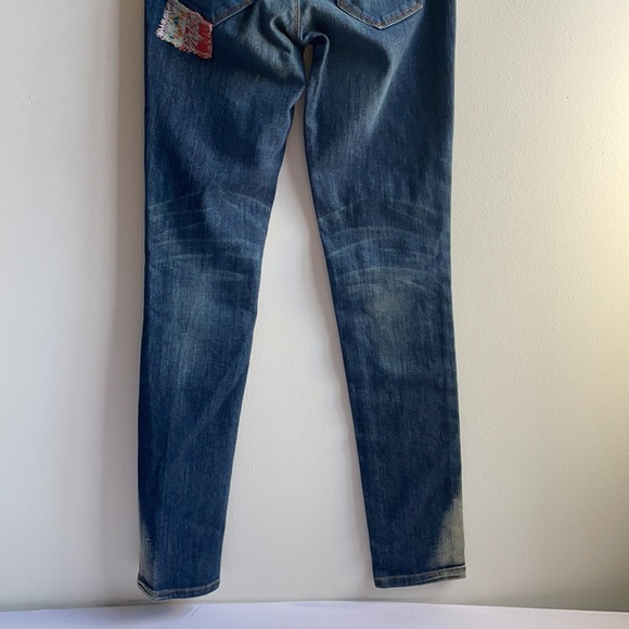 Free People Artisan Delux Patch Boho Jeans Sz 24 - Picture 6 of 11